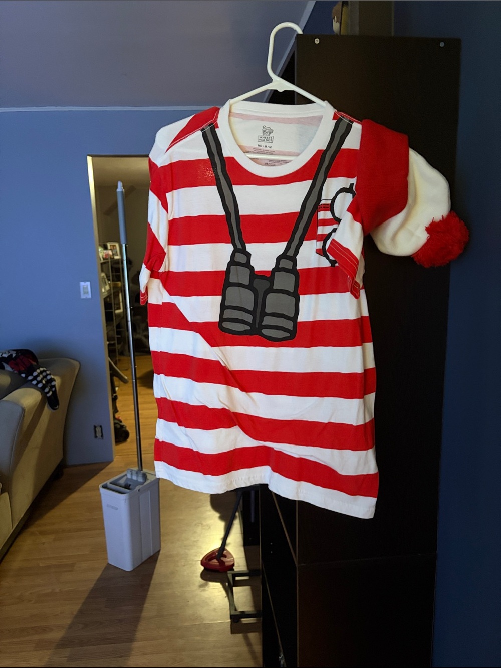 Halloween shirt and hat